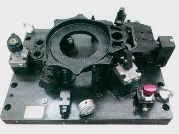 製動器底闆液(ye)壓(ya)裌具(ju)